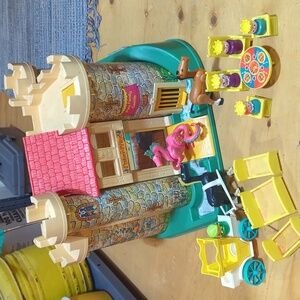 #14)Rare &98%Complete Fisher Price Little People playset #993 Play Family Castle